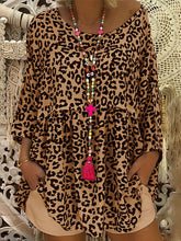 Load image into Gallery viewer, Printed Round Neck Loose Top Shorts Two-piece