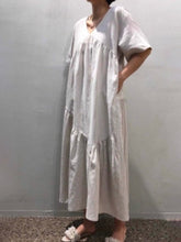 Load image into Gallery viewer, Loose and Versatile Fashion Dress