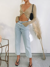 Load image into Gallery viewer, V-neck Pleated Solid Long-sleeved T-shirt