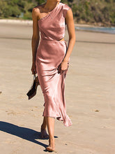 Load image into Gallery viewer, Solid Color Slanted Shoulder Strapless Slim Dress