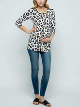 Load image into Gallery viewer, Maternity Tops Leopard Crew Neck T-shirts