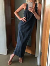 Load image into Gallery viewer, Retro Casual Solid Color V-neck Sleeveless Dress