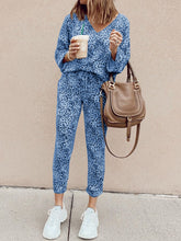 Load image into Gallery viewer, Sexy V-neck Leopard Print Sexy Two-piece Suit