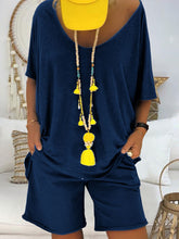 Load image into Gallery viewer, Two-piece Suit with Wings Printed on The Back of Casual Round Neck