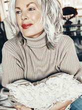 Load image into Gallery viewer, Mixed Color Shoulder Short Synthetic Wigs