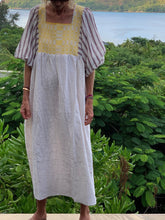 Load image into Gallery viewer, Square Collar Big Cuff Loose Dress
