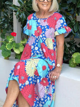 Load image into Gallery viewer, Printed Short Sleeve Round Neck Casual Dress
