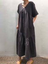 Load image into Gallery viewer, Loose and Versatile Fashion Dress
