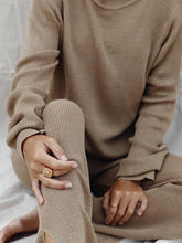 Load image into Gallery viewer, Solid Color Loose Round Neck Long Sleeve Sui
