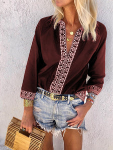Loose V-Neck Print T-Shirt