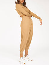 Load image into Gallery viewer, Long Sleeve Cropped Top and Loose Trousers Suit
