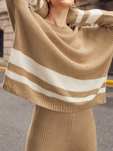 Load image into Gallery viewer, 达不到供应链要求，产品下架Round Neck Knitted Striped Color Matching Suit
