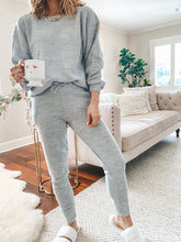 Load image into Gallery viewer, Casual Simple Loose Top Pants Knit Suit
