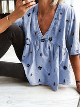 Load image into Gallery viewer, Casual Printed V-Neck Top
