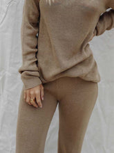 Load image into Gallery viewer, Solid Color Loose Round Neck Long Sleeve Sui
