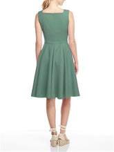 Load image into Gallery viewer, Monochrome Bow Decoration Dress
