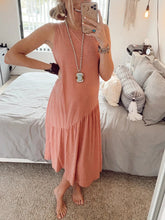 Load image into Gallery viewer, Sleeveless Solid Color Dress
