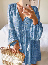 Load image into Gallery viewer, Casual Long Sleeve V-neck Floral Dress
