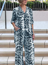 Load image into Gallery viewer, Leopard Print V-Neck Loose Casual Two-Piece Suit
