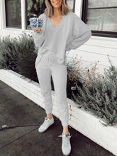 Load image into Gallery viewer, Casual Long-sleeved Plain Top and Sweatpants Suit
