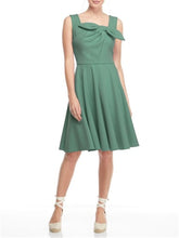 Load image into Gallery viewer, Monochrome Bow Decoration Dress

