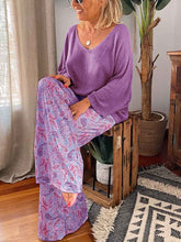 Load image into Gallery viewer, Casual Loose V-Neck Knit Top Floral Print Pants Suit
