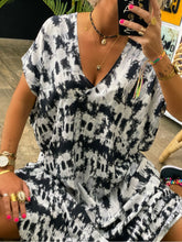 Load image into Gallery viewer, Retro Casual Loose V Neck Tie Dye Dress
