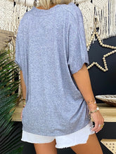 Load image into Gallery viewer, Loose Print V-Neck Top
