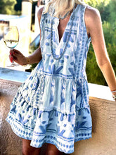 Load image into Gallery viewer, Casual Print V-Neck Sleeveless Dress
