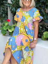 Load image into Gallery viewer, Printed Short Sleeve Round Neck Casual Dress
