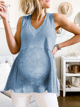 Load image into Gallery viewer, Solid Color Sleeveless Pregnant Women Tops

