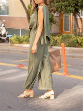 Load image into Gallery viewer, Round Neck Long Sleeves Solid Color Loose Suit

