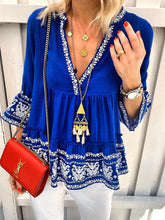Load image into Gallery viewer, Casual V-Neck Print Top
