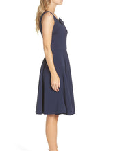 Load image into Gallery viewer, Monochrome Bow Decoration Dress
